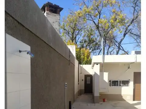 Casa 2 ambientes con 1 baño
