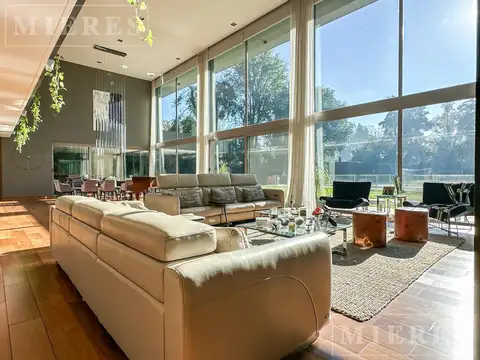 Excelente casa en venta en Highland Park