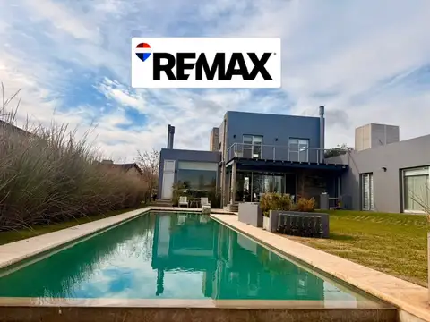Casa 4 ambientes con 3 baños