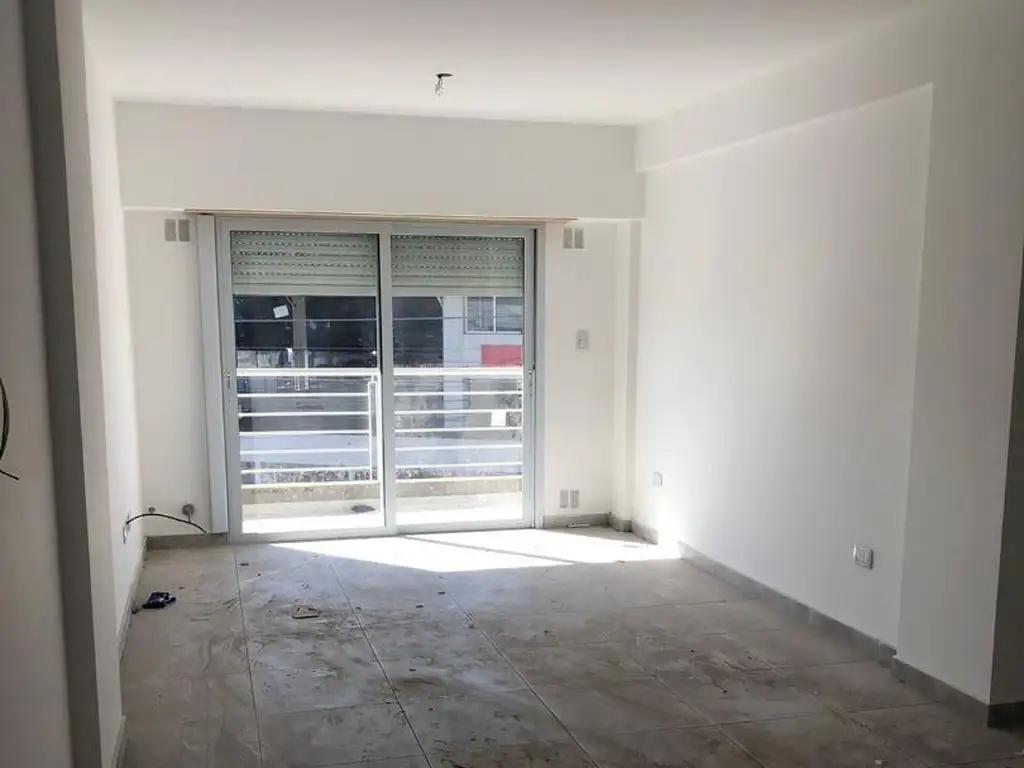 Rivadavia y saavedra de 40 Unidades en Moron Sur