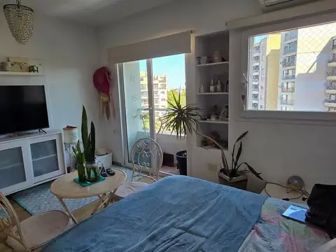 Departamento en Alquiler en Villa Ballester, $ 700.000
