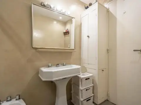 Marcelo T De Alvear 2300, Piso PB