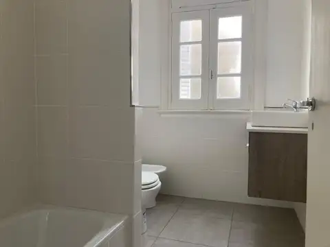 Depto Tipo Casa 4 ambientes con 2 baños