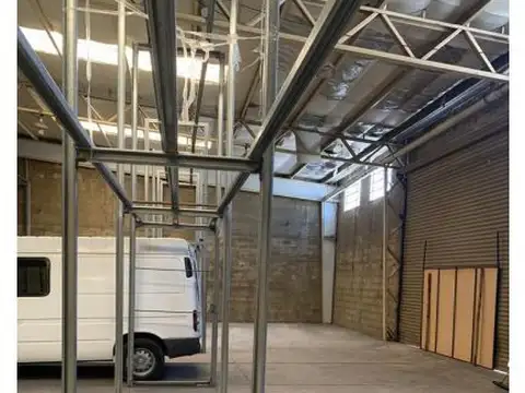 Galpon en Venta 23  mts Frente