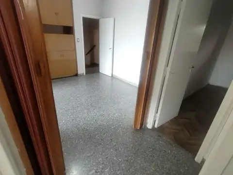 Depto Tipo Casa en Alquiler 50 años