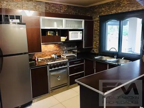 Casa en Alquiler de 4 dormitorios