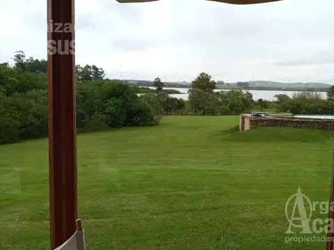 Chacra - Sobre la Laguna del sauce - 5 dormitorios