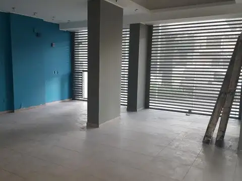 Av. Francia 892  PB - VENTA Local