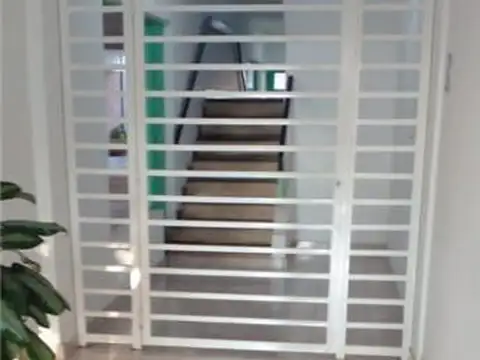 Departamento en Alquiler en Monseñor De Carlo, $ 500.000