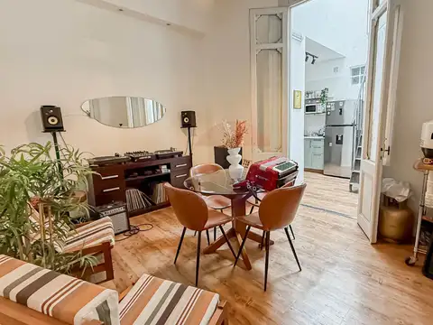 VENTA AMPLIA CASA + AMPLIO LOCAL EN CENTRO