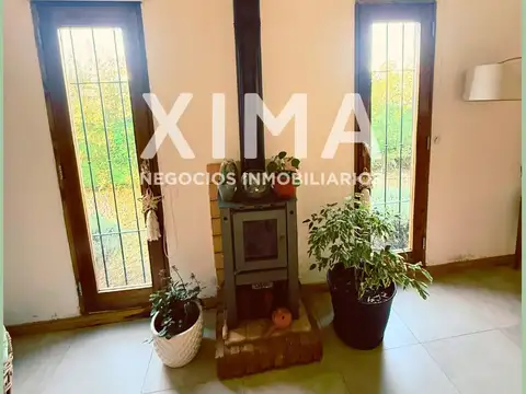 Casa en Alquiler con 1 cochera