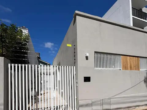 Depto Tipo Casa en Alquiler de 3 ambientes