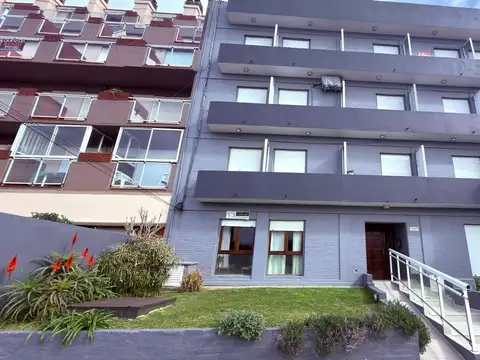 Oportunidad, dpto monoambiente con balcón y vista al mar!