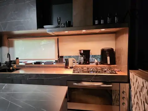 Casa 5 ambientes con 1 baño