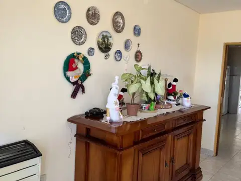 VENTA CASA 4 AMBIENTES + DEPTO, CALETA OLIVIA