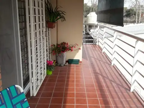 General Paz 681 , Piso 2