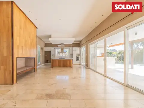Casa en Alquiler de 4 dormitorios