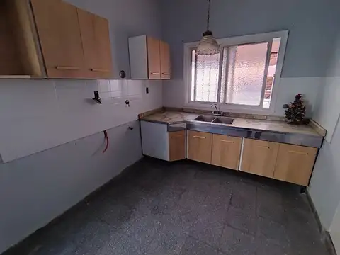 Casa en Alquiler con 1 cochera