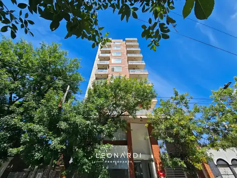 Departamento dos ambientes con cochera