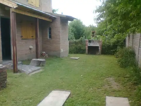 CABAÑA 2 DORMITORIOS, PARRILLA, PATIO