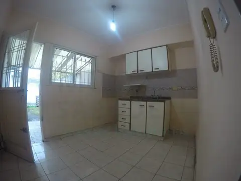 Casa en Alquiler con 1 cochera