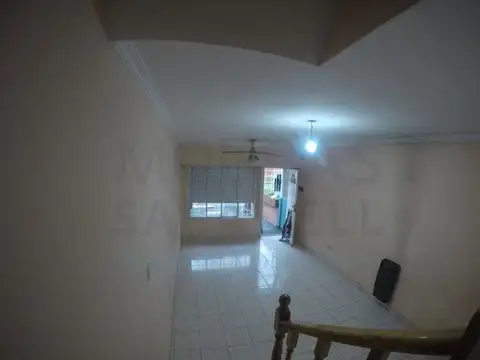 Casa en Alquiler en Villa Luzuriaga, $ 750.000