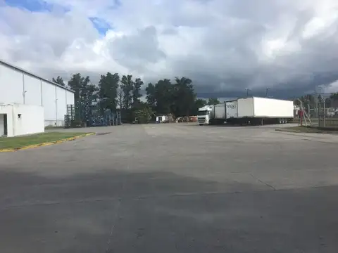 Galpon en Alquiler 500  mts Frente