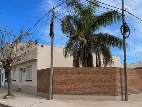 CASA EN ALQUILER 3 DORMITORIOS VILLA CONSTITUCION