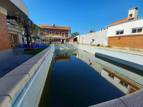 Se vende Casa ÚNICA en Guadalupe - Terreno 800 m2 