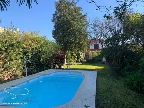Casa en Venta con 6 cocheras