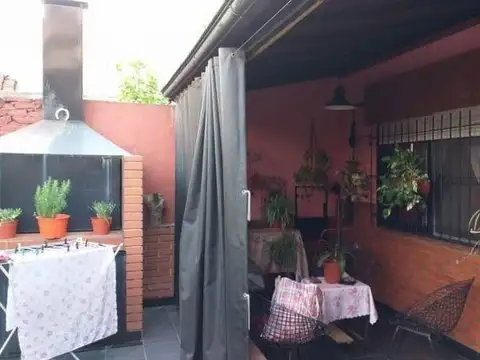 Depto Tipo Casa en Venta de 4 dormitorios