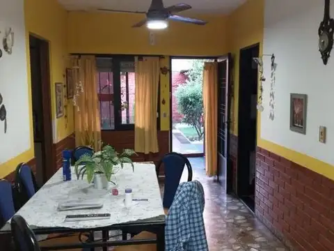 Depto Tipo Casa 5 ambientes con 2 baños