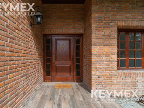 Casa en Venta con 4 cocheras