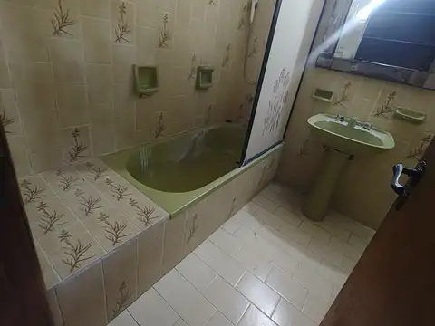 Casa en Venta en Luis Guillon, USD 140.000