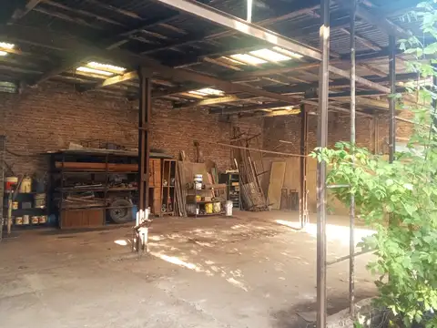 Excelente propiedad comercial  Rosales 900. El palomar