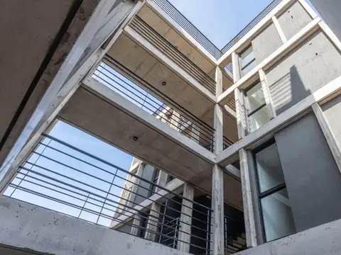 DEPARTAMENTO DE 2 AMBIENTES A ESTRENAR EN VENTA - MORON