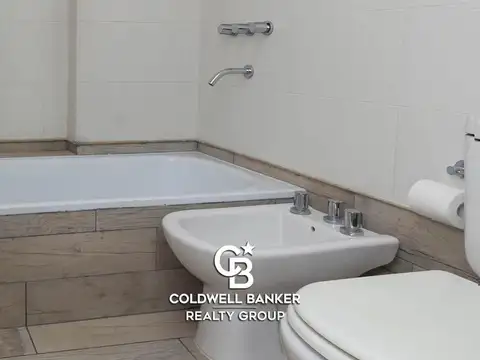 Departamento en Alquiler con 1 cocheras