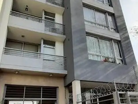 Av. Alsina 1275 Banfield Este