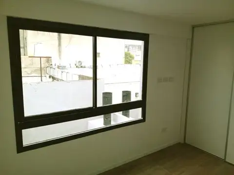 MARIANO MORENO 4000, Piso 1