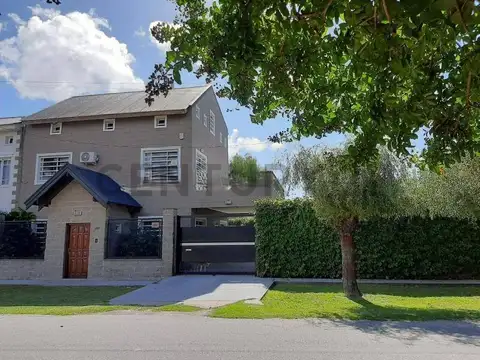 CASA EN VENTA EN GONNET