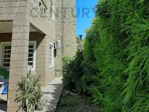 Casa en Venta en Manuel B Gonnet, USD 165.000
