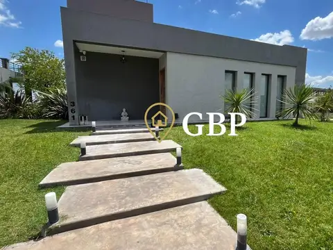 Casa en venta en Canning en Barrio San Lucas