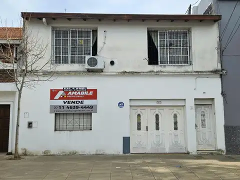 VENTA PH 4 AMBIENTES EN DOS PLANTAS GARAGE ENTRADA INDEPEND