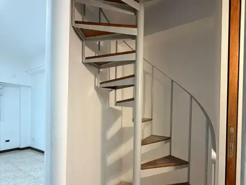 ALQUILER PH 2 AMBIENTES SUPER AMPLIO