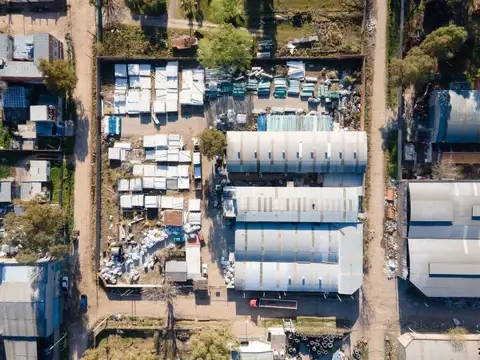 VENTA EN BLOCK 5 GALPONES OPORTUNIDAD 9 DE ABRIL RENTADO