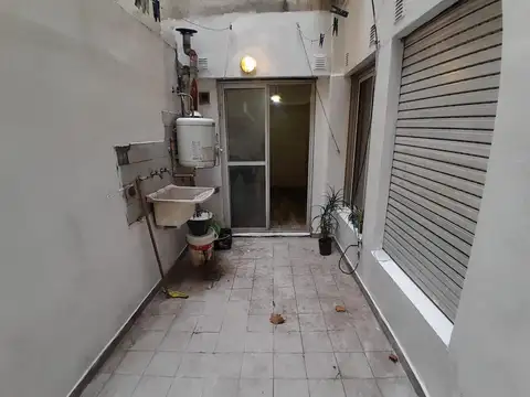 DEPARTAMENTO DE 2 AMBIENTES C/PATIO EN ALQUILER, ZONA BOEDO