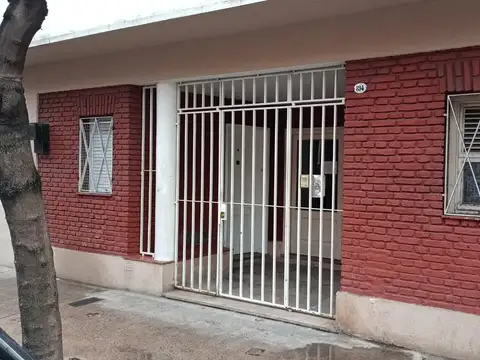 24 De Noviembre 894 , Piso PB