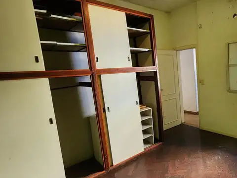 Depto Tipo Casa en Venta 50 años