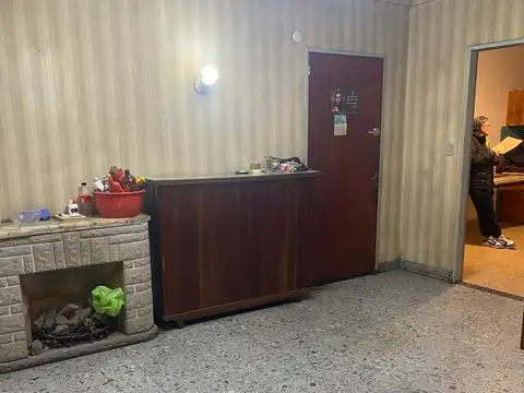 San Lorenzo 3000, Piso 1