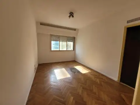 Monoambiente en el corazon de la cuidad, super lumin!!